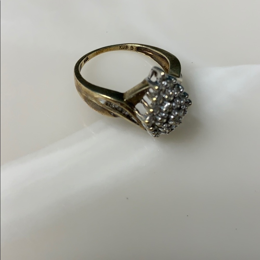 Ring with cluster diamonds size 6